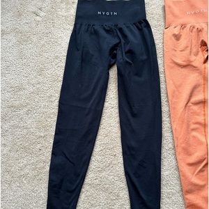 XS BLACK NVGTN LEGGINGS